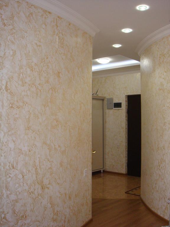 Nino Apartment On Pirosmani Batumi Zimmer foto